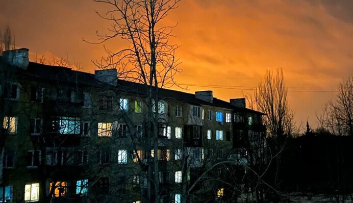 В окупованій Макіївці спалахнула потужна пожежа на газопроводі: фото та відео