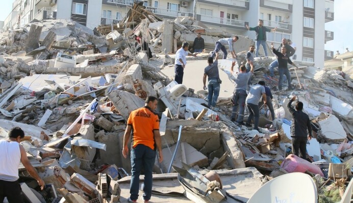 До и после: опубликованы спутниковые фото разрушений в Турции