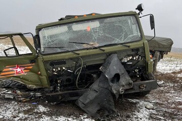 Вирішив "зрізати": у Росії вантажівка з військовими підірвалася на міні, фото