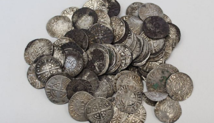 Британські вчені знайшли рідкісні монети: у чому їхня унікальність, фото