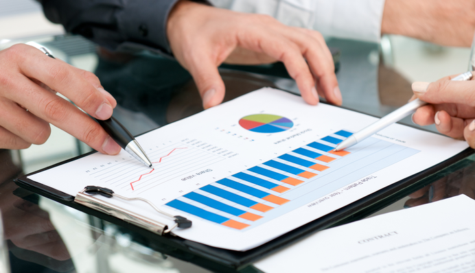 В Украине возобновили финансовую помощь безработным и малоимущим: кому дают деньги