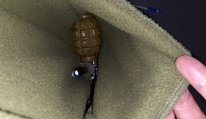 У метро Києва поліція затримала пасажира з гранатою: всі подробиці, фото