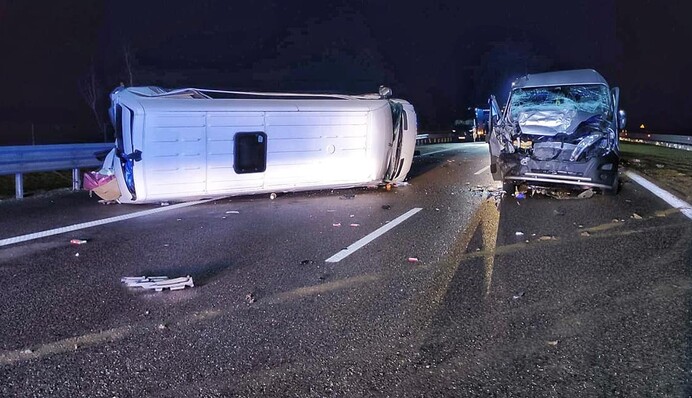 У Польщі 12 українців потрапили у серйозну ДТП: фото та дані про постраждалих