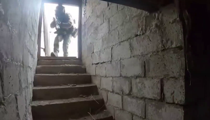 Срочно несите Оскар: оккупанты опозорились с сюжетом про захват пустого дома, видео