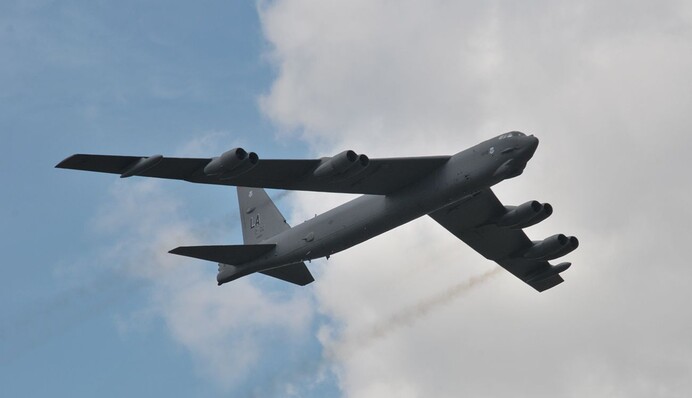 США перебросили в Европу бомбардировщики В-52  и 