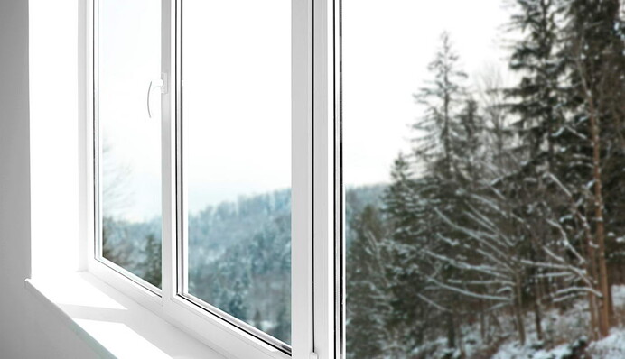 Как быстро отмыть пластиковые окна от желтизны: проверенный лайфхак