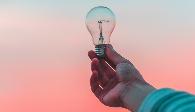 В Украине могут пересмотреть тарифы на свет: что решают в Кабмине