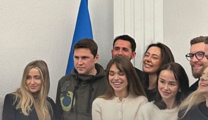 Какие награды? У Зеленского объяснили, зачем была встреча с блогерами