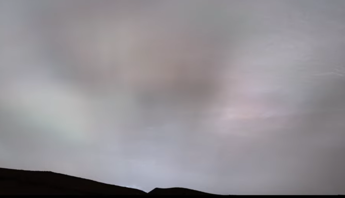 Марсоход впервые сделал качественные снимки солнечных лучей на Марсе