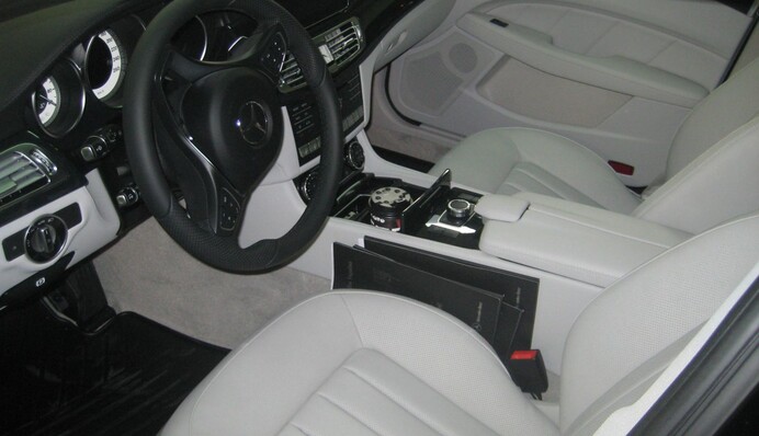 Сделают тканевую обивку салона чистой: названы простые средства