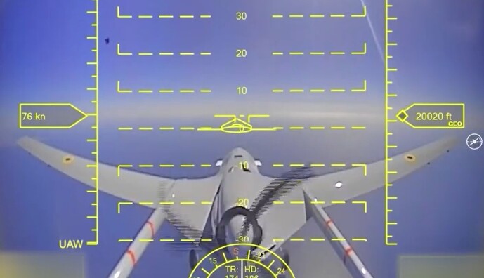 На те же грабли: СУ-27 ВКС России попытался сбить украинский Bayraktar