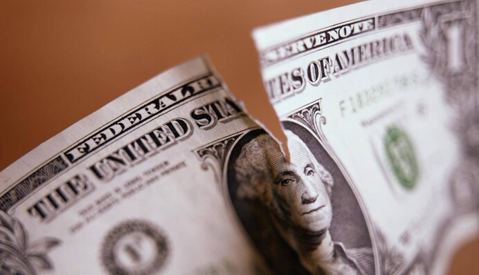 Доведеться сплатити комісію: в українців не приймають деякі доларові купюри в банках і обмінниках