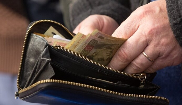 Борги будуть у всiх: українці в паніці від обіцяного росту тарифів на комуналку