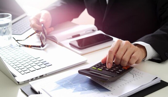 Платить налоги Украине надо: как беженцам подать декларацию о доходах