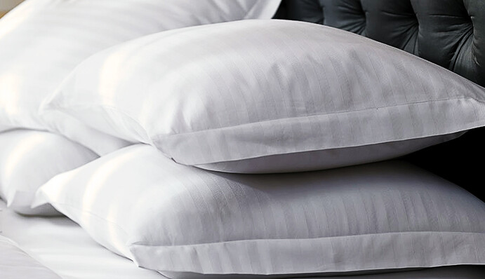 Поражает своей эффективностью: лайфхак по стирке белых простыней