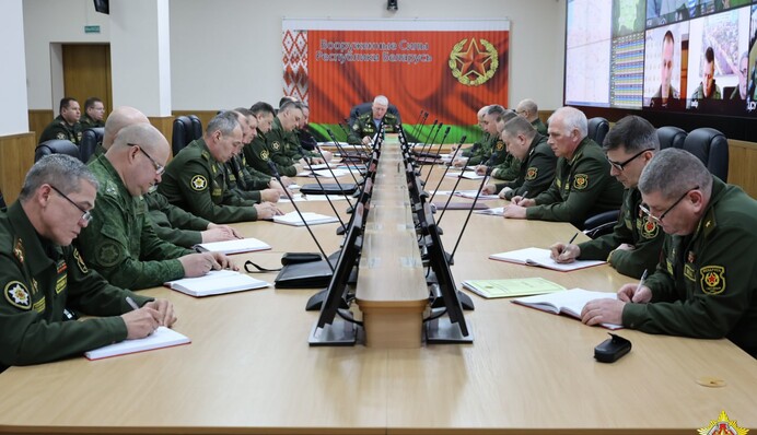 Готуються до вторгнення? Лукашенко дав доручення своїм військовим