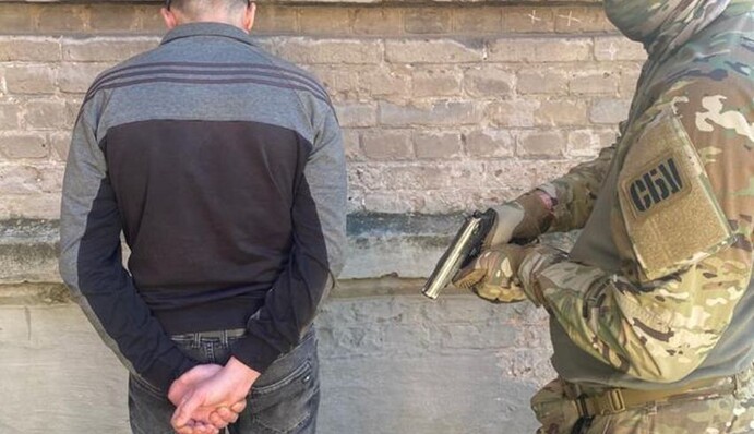 СБУ задержала корректировщика окупантов, который «наводил» вражеские ракеты на Славянск. Фото