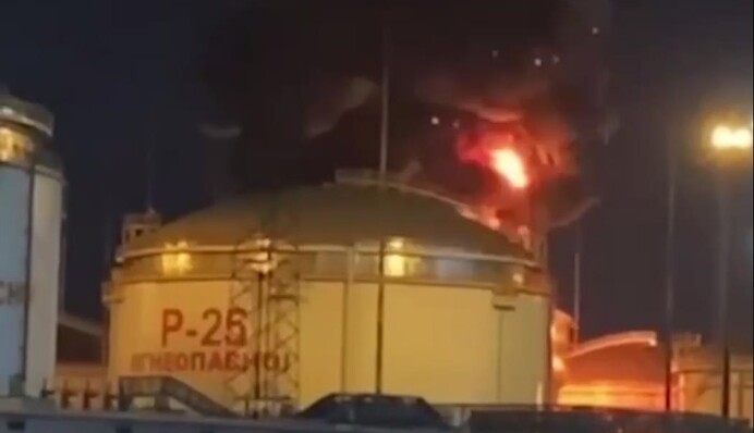 Вибухи на нафтобазах в Севастополі та під Таманню: з'явились супутникові фото після пожеж