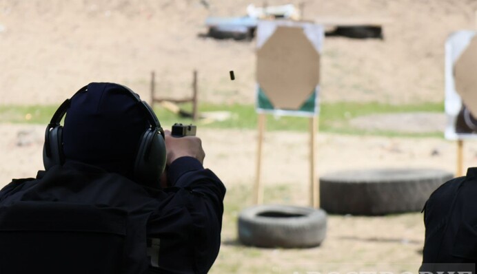 У Києві бійці батальйону «Титан» показали майстер-клас по стрільбі. Ексклюзивний фоторепортаж