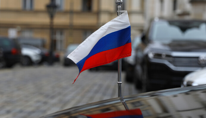 Російських дипломатів у Польщі розбудили сиренами і  влаштували 