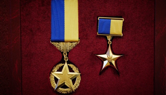 Зеленський змінив порядок присвоєння звання "Герой України": деталі