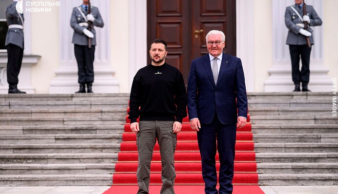 Зеленський в Берліні зустрівся зі Штайнмаєром і Шольцем: фото, відео і всі подробиці