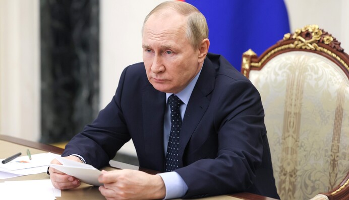 Путин скоро может потерять власть: экс-разведчик США оценил влияние рейдов в Белгородскую область на ход войны