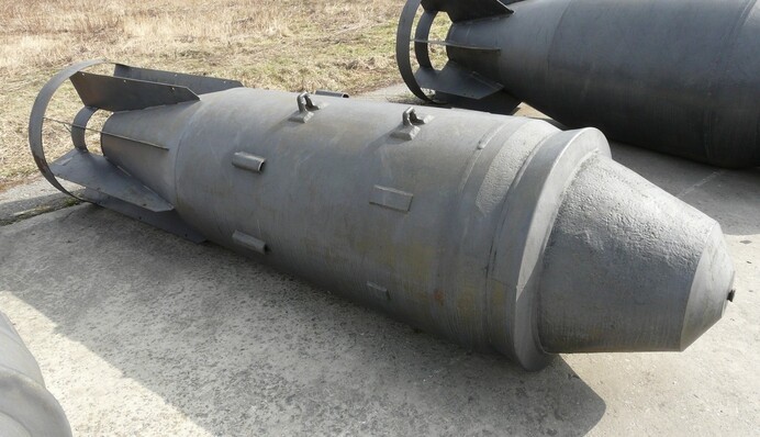 Залишилася вдома: російський літак знову 