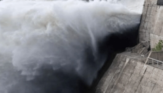 Окупанти підірвали дамбу Карлівського водосховища на Донбасі: під загрозою затоплення низка сіл
