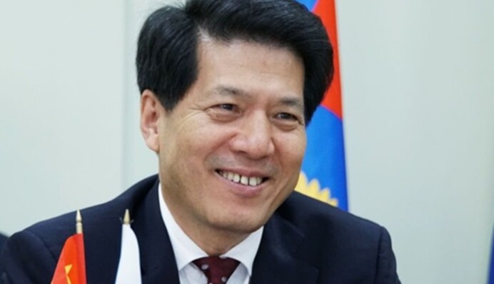 Китай запропонував Україні зупинити вогонь і віддати частину земель Росії - скандальна заява Li Hui