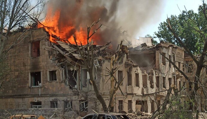 Загинули медики і лікар ветклініки: кількість жертв російського удару в Дніпрі зросла