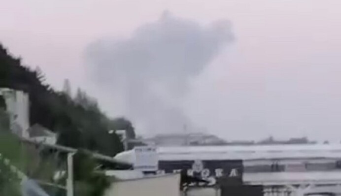 Мінус аеродром? У Бердянську та Маріуполі пролунали сильні вибухи, фото