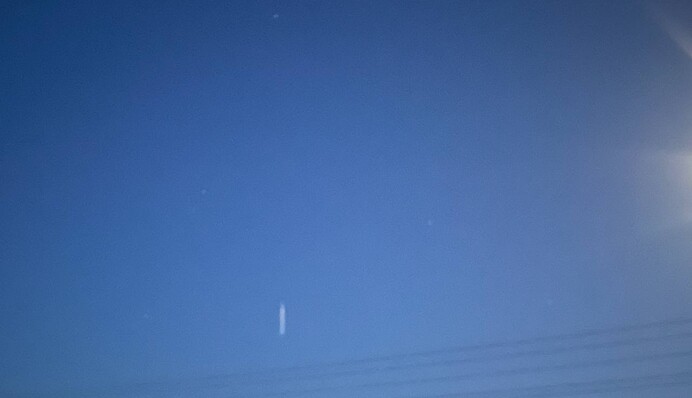 Не НЛО та не ракети: у небі над Україною помітили супутники SpaceX, фото та відео