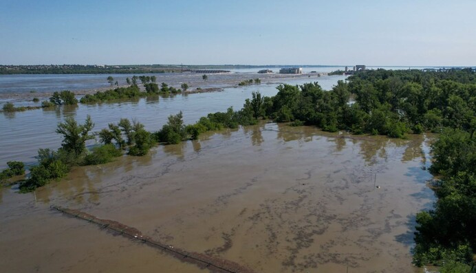 Это просто ужас: новые спутниковые фото затопленных территорий Херсона