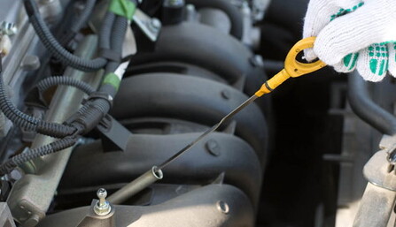 Рівень мастила падає нижче критичного: що робити, коли немає моторної оливи