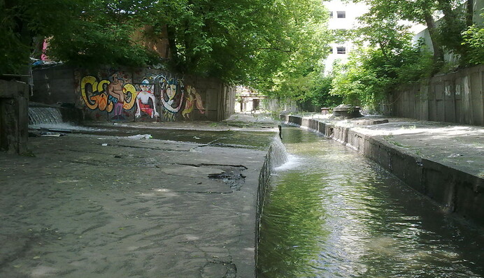 Як виглядали в Києві старий вокзал і річка Либідь 150 років тому: архівне фото