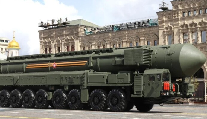 Лукашенко вирішив помахати ядерною дубинкою, але є один нюанс