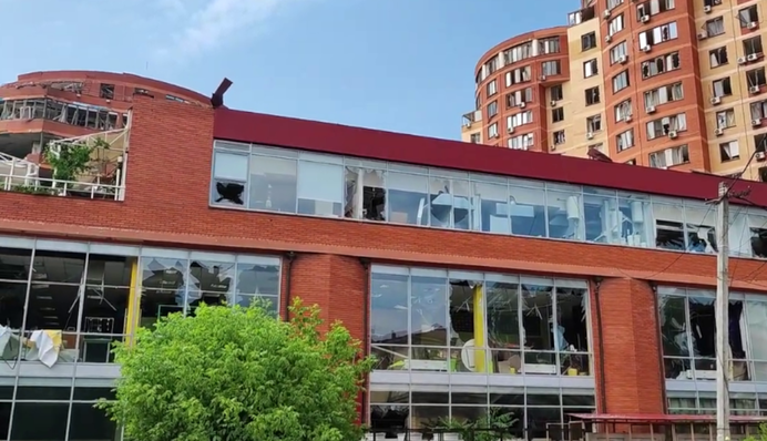 Трое погибших и много разрушений: фото и видео последствий удара 