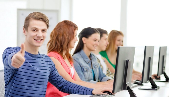 40 тысяч зарплаты и без опыта: на какую работу готовы брать студентов в Украине