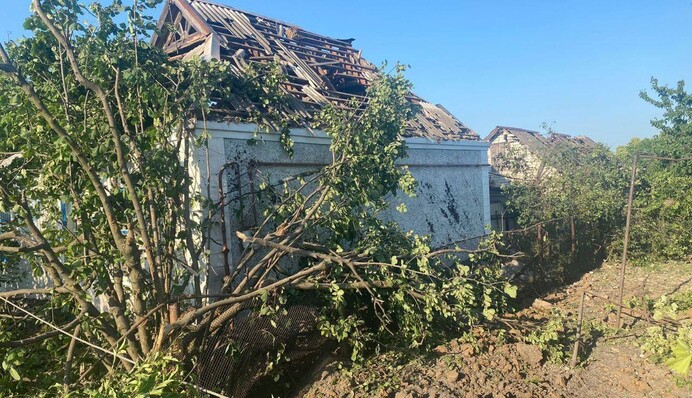 Росія знову атакувала Україну "шахедами" та ракетами: фото і відео наслідків