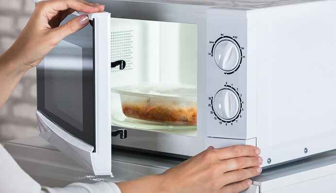 Чи шкідлива їжа з мікрохвильовки: експерти спростували давній міф