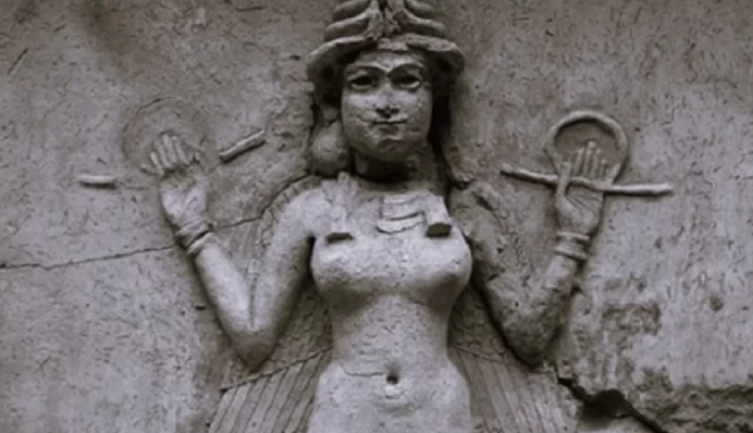 У стародавньому ассірійському місті археологи знайшли скульптуру богині Іштар: фото