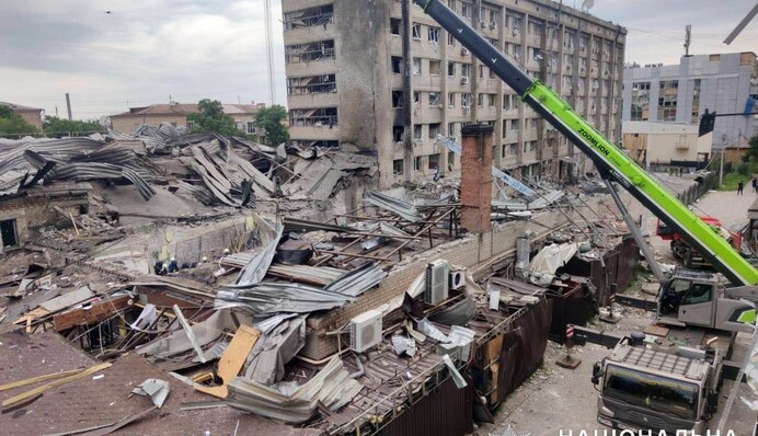 Серед загиблих троє дітей: що відомо про наслідки ракетного удару РФ по Краматорську, фото