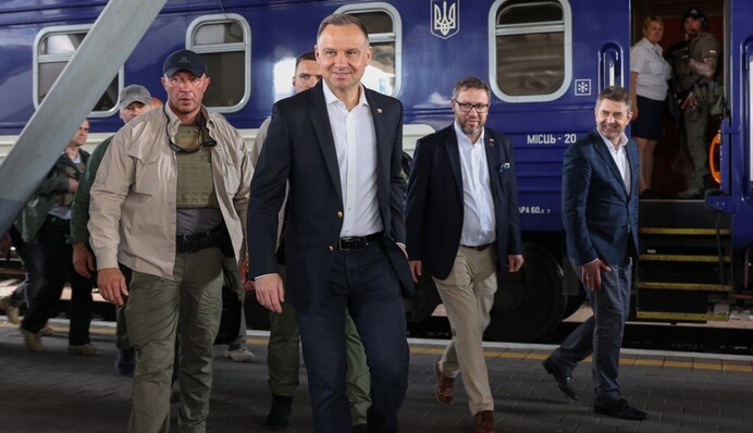 В Киев с необъявленным визитом прибыл президент Польши: фото