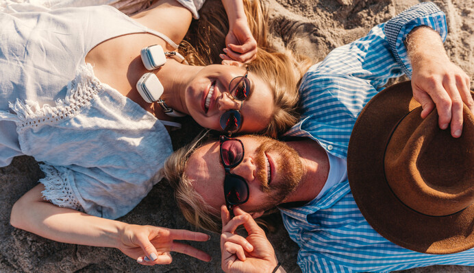 Як на пляжі сховати від злодіїв телефон та гроші: лайфхаки, про які ви не знали