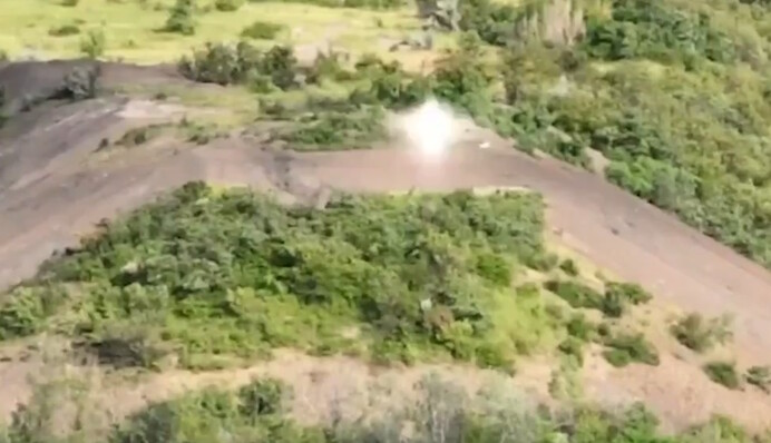 Спустошили гніздо окупантів: кадри потужного удару ССО з ПТУРу по позиціях ворога