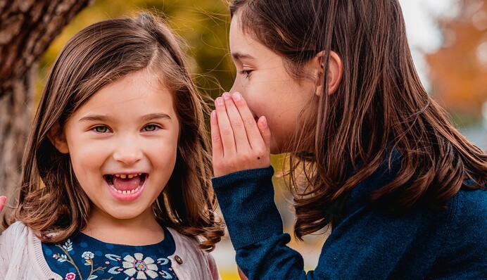 Знают все обо всем: ТОП–3 сплетника по гороскопу