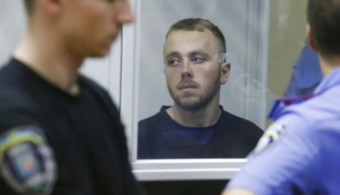 Спроба втечі? Всі подробиці про чоловіка, який влаштував вибух в київському суді