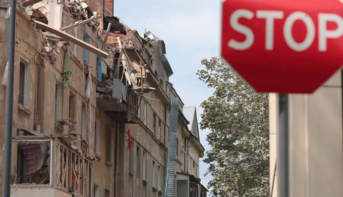 На місці удару РФ Львові знайшли тіло ще однієї жертви: під завалами залишаються люди