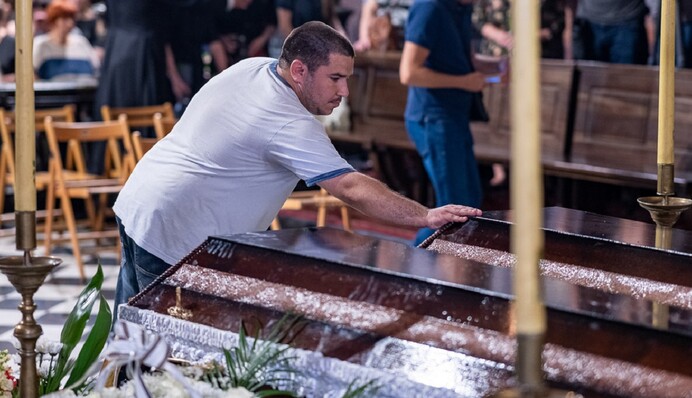 Їх вбила Росія: фото прощання у Львові з Анастасією Сенів та Мирославою Садовою